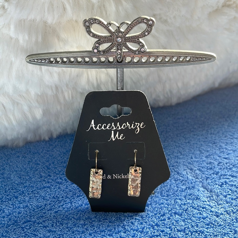 NWT Accessorize Me.  Gold Hammered Bar Earrings.